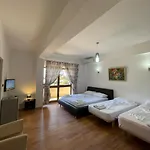 Ambasador Garden Hotel