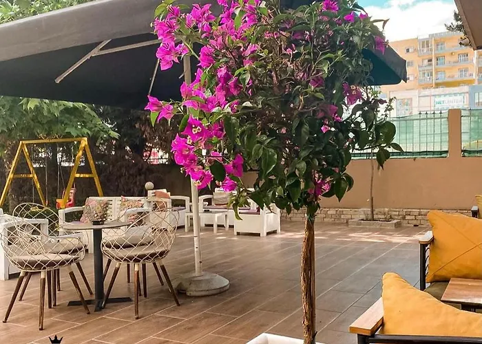 ホテル Ambasador Garden 4*