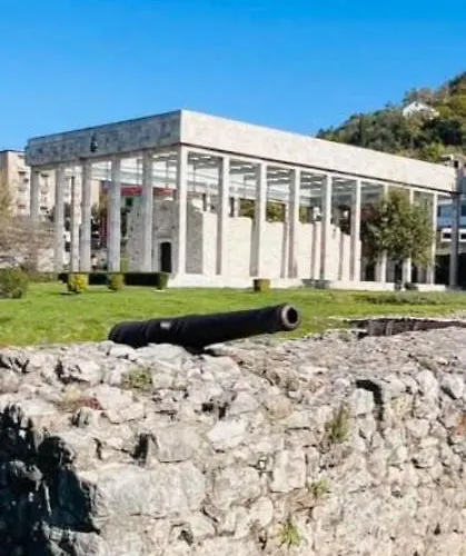 ホテル Ambasador Garden 4*