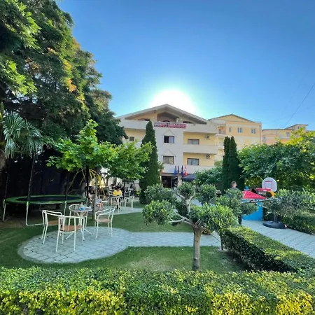 Ambasador Garden