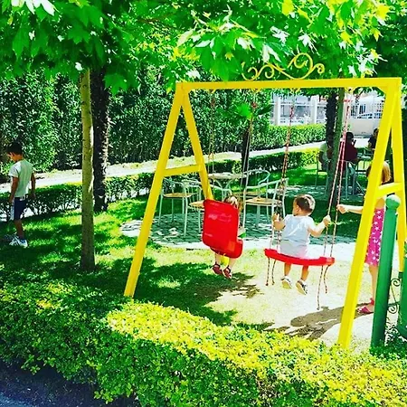 Hotel Ambasador Garden Lezhe