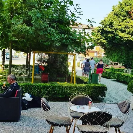 Ambasador Garden 4*