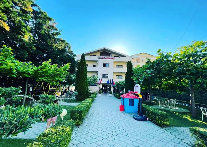 Ambasador Garden Hotel
